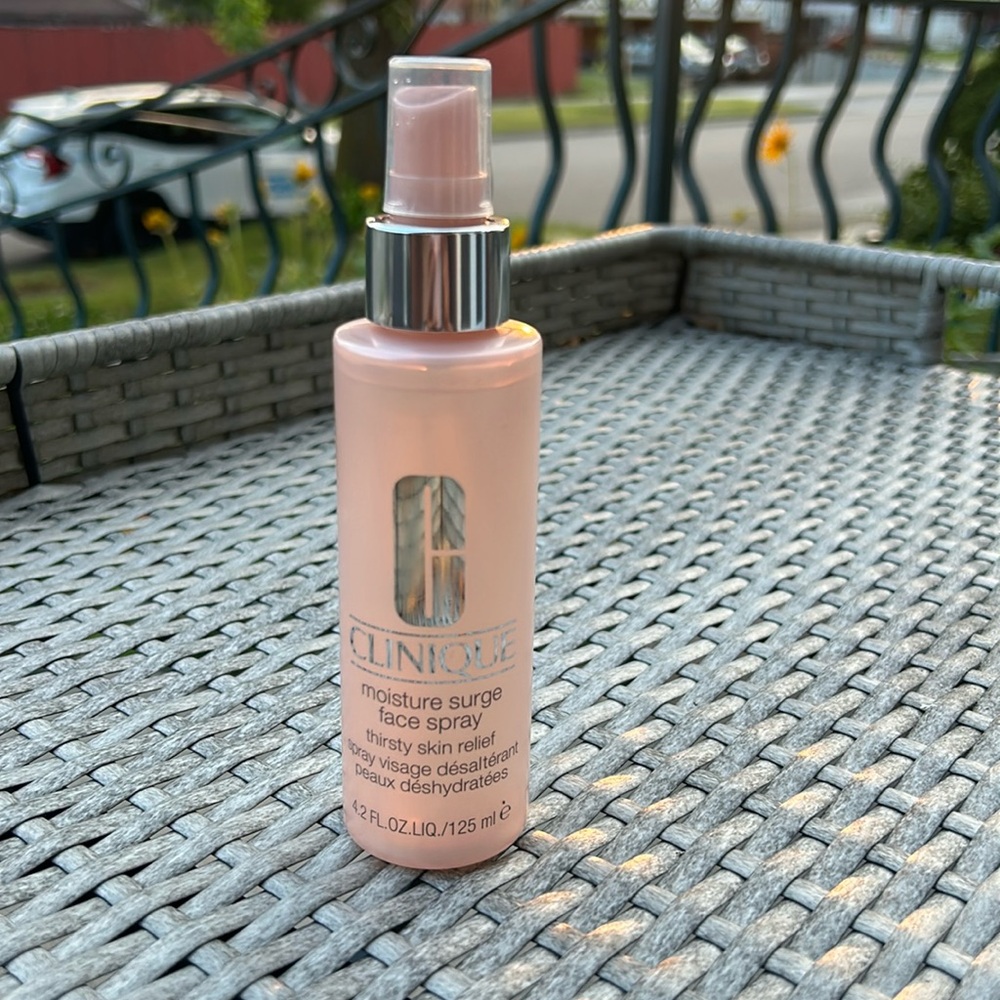 Brand New Clinique Moisture Surge Face Spray